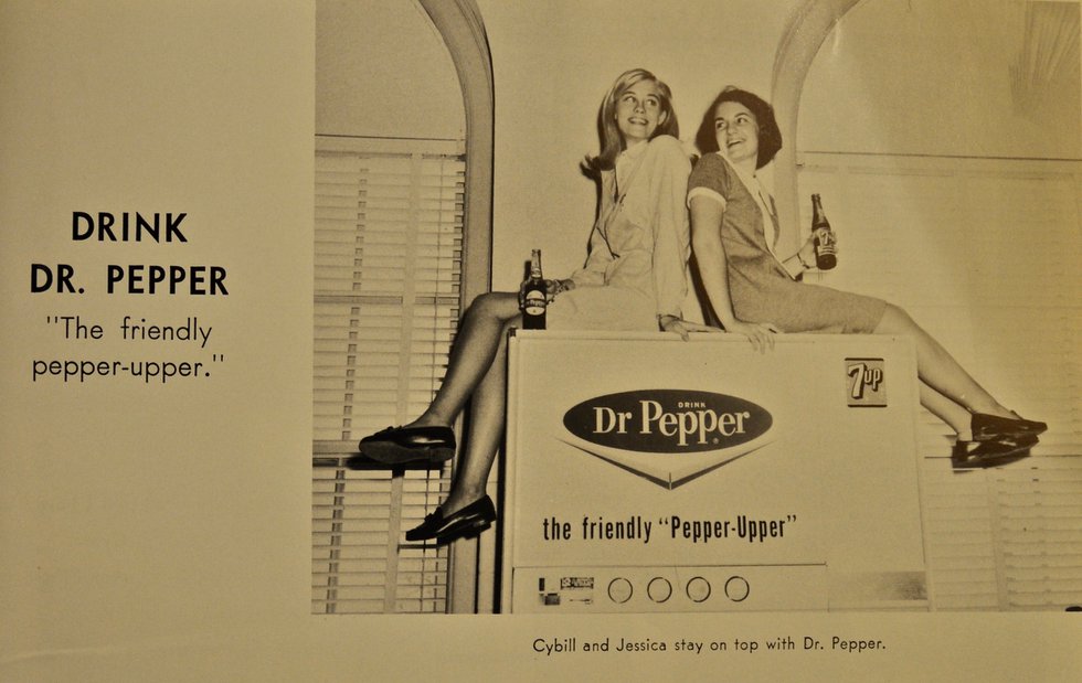 CybillSheperd-DrPepperAd-1968