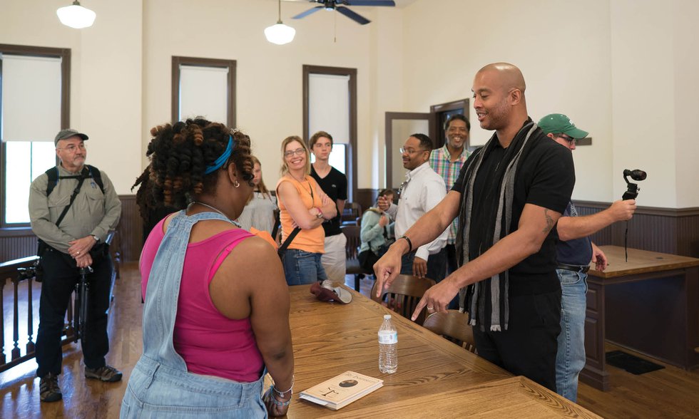 Photo_2_-_Keith_Beauchamp_at_Tallahatchie_County_Courthouse,_NEH_Most_Southern_workshop.jpg