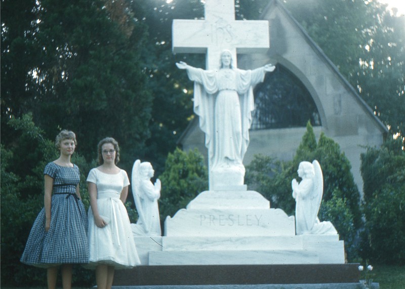 Rare Photo: Gladys Presley's Original Gravesite at Forest ...