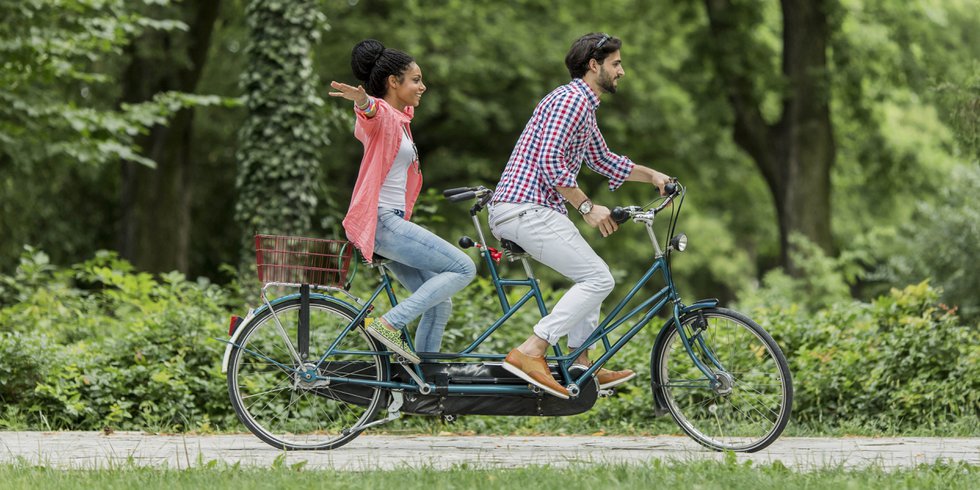 tandem bike riding