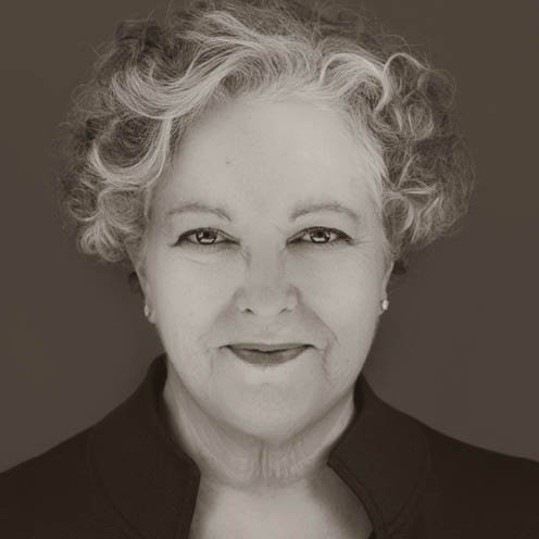 LeanneKleinmann1_grey.jpg