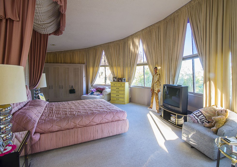 Elvis and Priscilla only spent a few days in this master bedroom suite before heading back to Memphis.